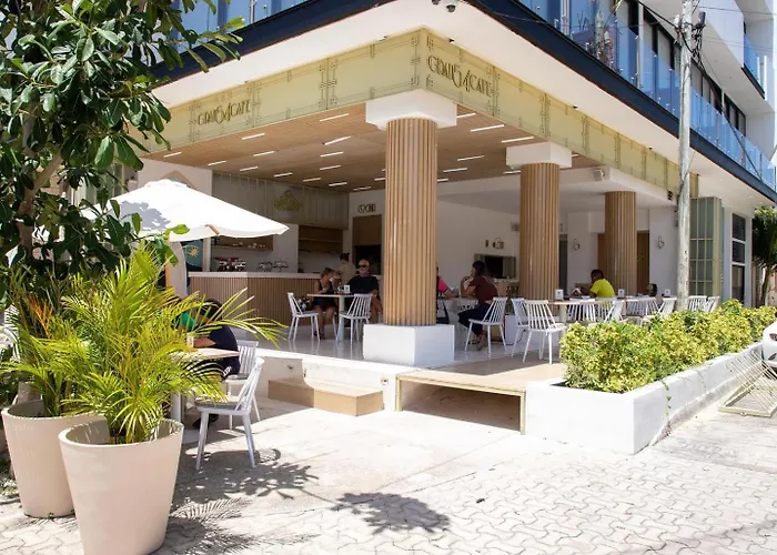 Quiet Mornings In Centro Playa, King & 2br Duplex Suites, Sleeps 2-8, Ado Bus 2 Min, 5th Ave 3 Min, & Cozumel Ferry 4 Min, Cenotes 20 Min, Kitchenette Wifi Ac * Playa del Carmen