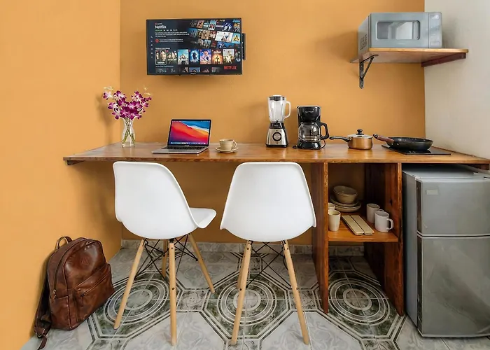 Appartamento Quiet Mornings In Centro Playa, King & 2br Duplex Suites, Sleeps 2-8, Ado Bus 2 Min, 5th Ave 3 Min, & Cozumel Ferry 4 Min, Cenotes 20 Min, Kitchenette Wifi Ac Playa del Carmen